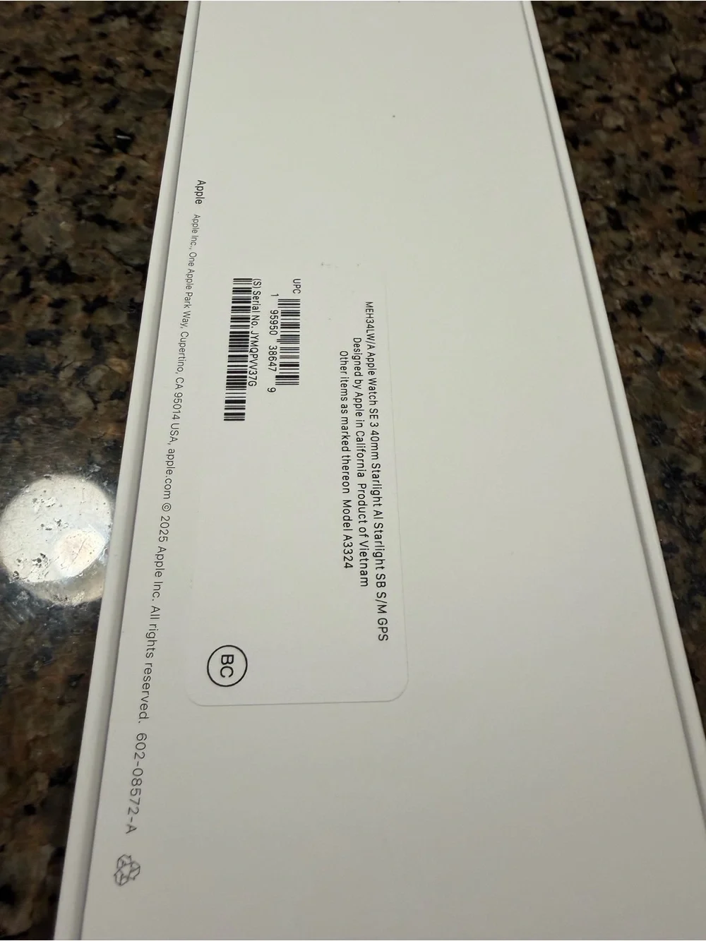 Apple Watch SE 40 mm Starlight SB S/M GPS Works Great Cracked Screen